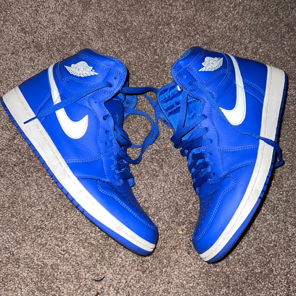 Air Jordan 1 Retro High Hyper Royal 2018